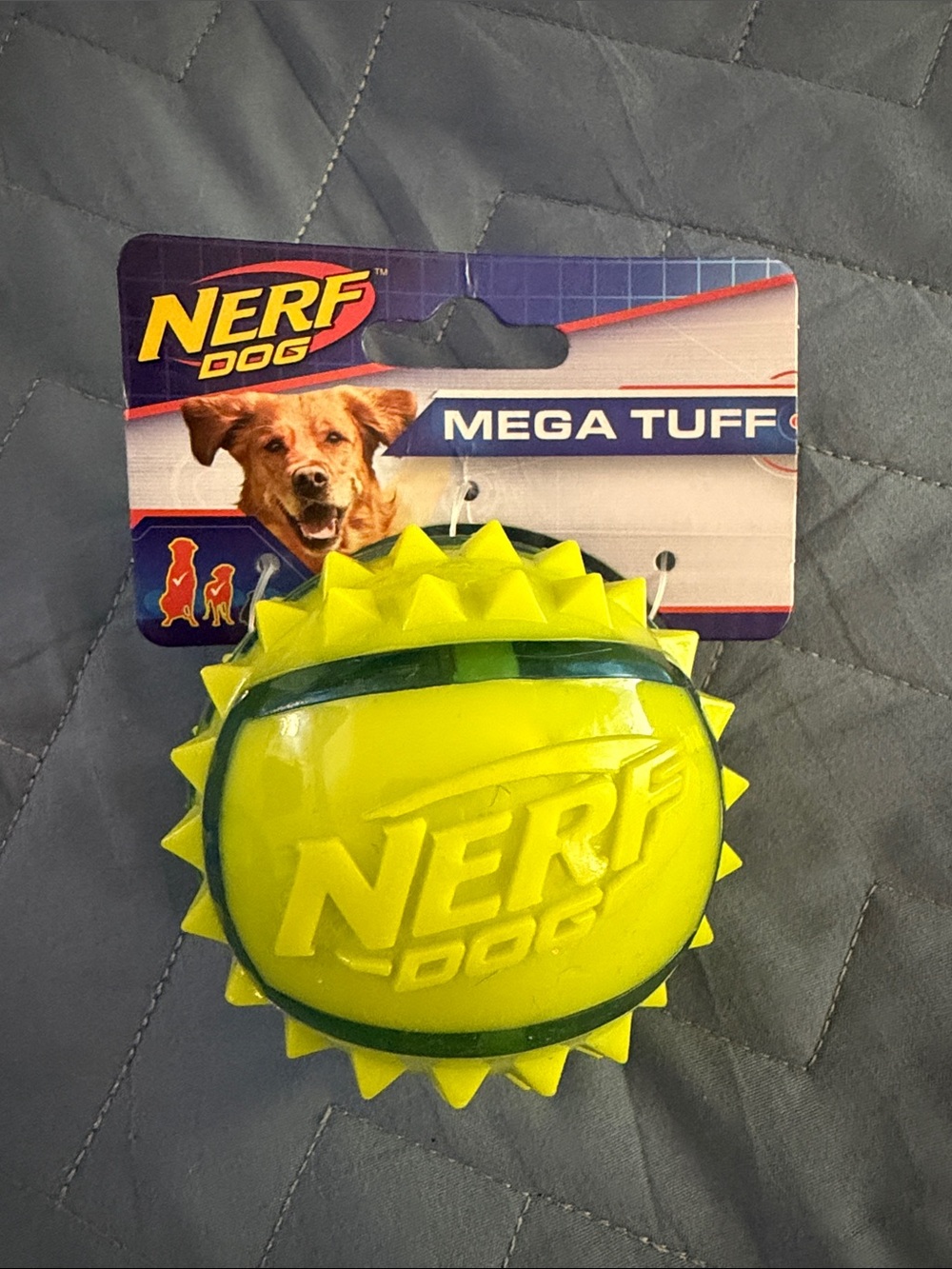 Nerf Dog: Mega Tuff Spike Ball